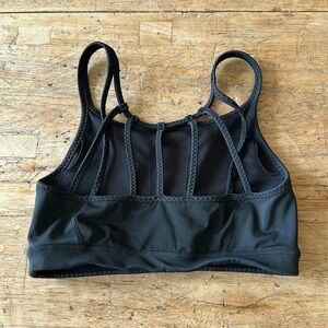 Athleta max out sports bra with cool back straps size xs